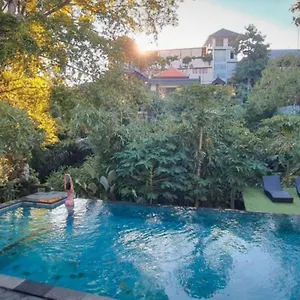 https://yuliati-house.ubudhotelsnow.com