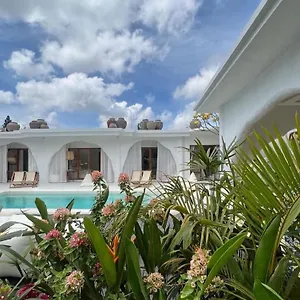 https://sal-central.hotelsseminyak.net